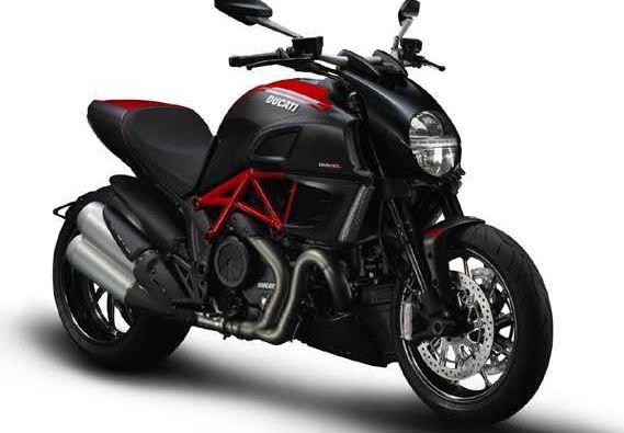 Ducati Diavel Carbon Sport Bike 4