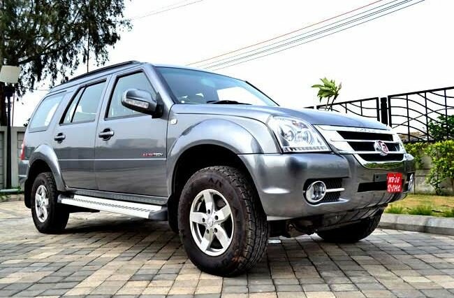Force One SUV exterior