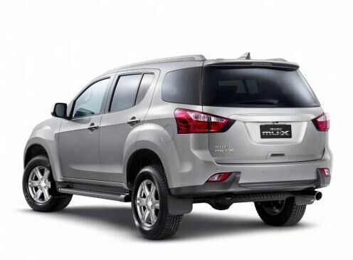 ISUZU MU-X Car exterior