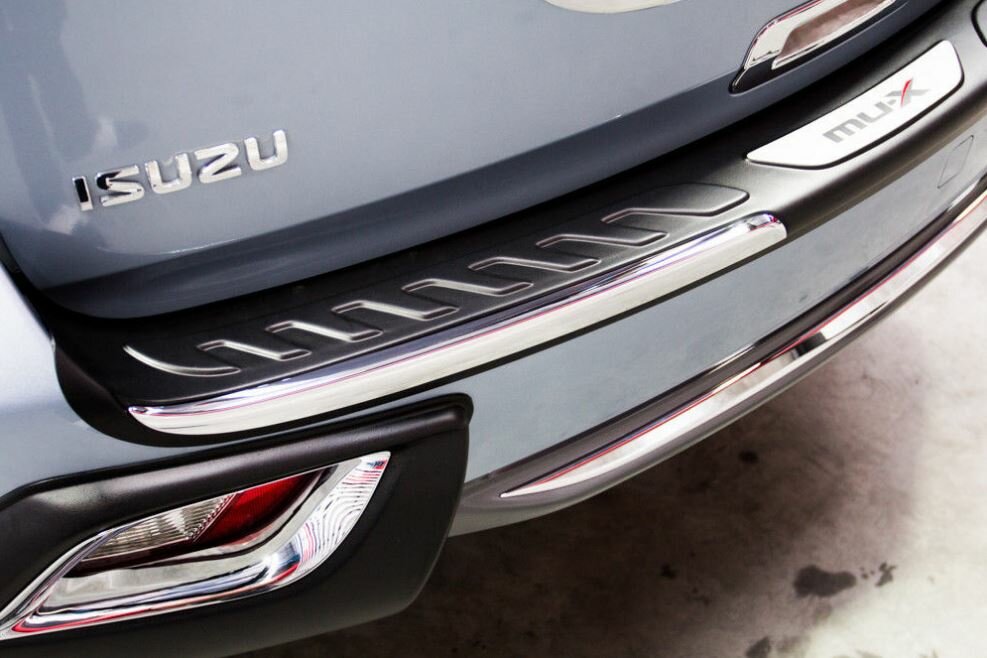 ISUZU MU-X Car protaction