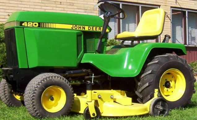 John Deere 420 Vintage Tractor