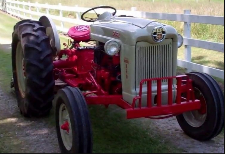 Ford 800 Tractor