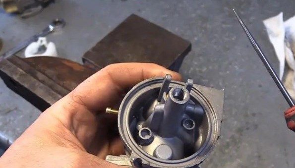 John Deere X320 Carburetor Problem